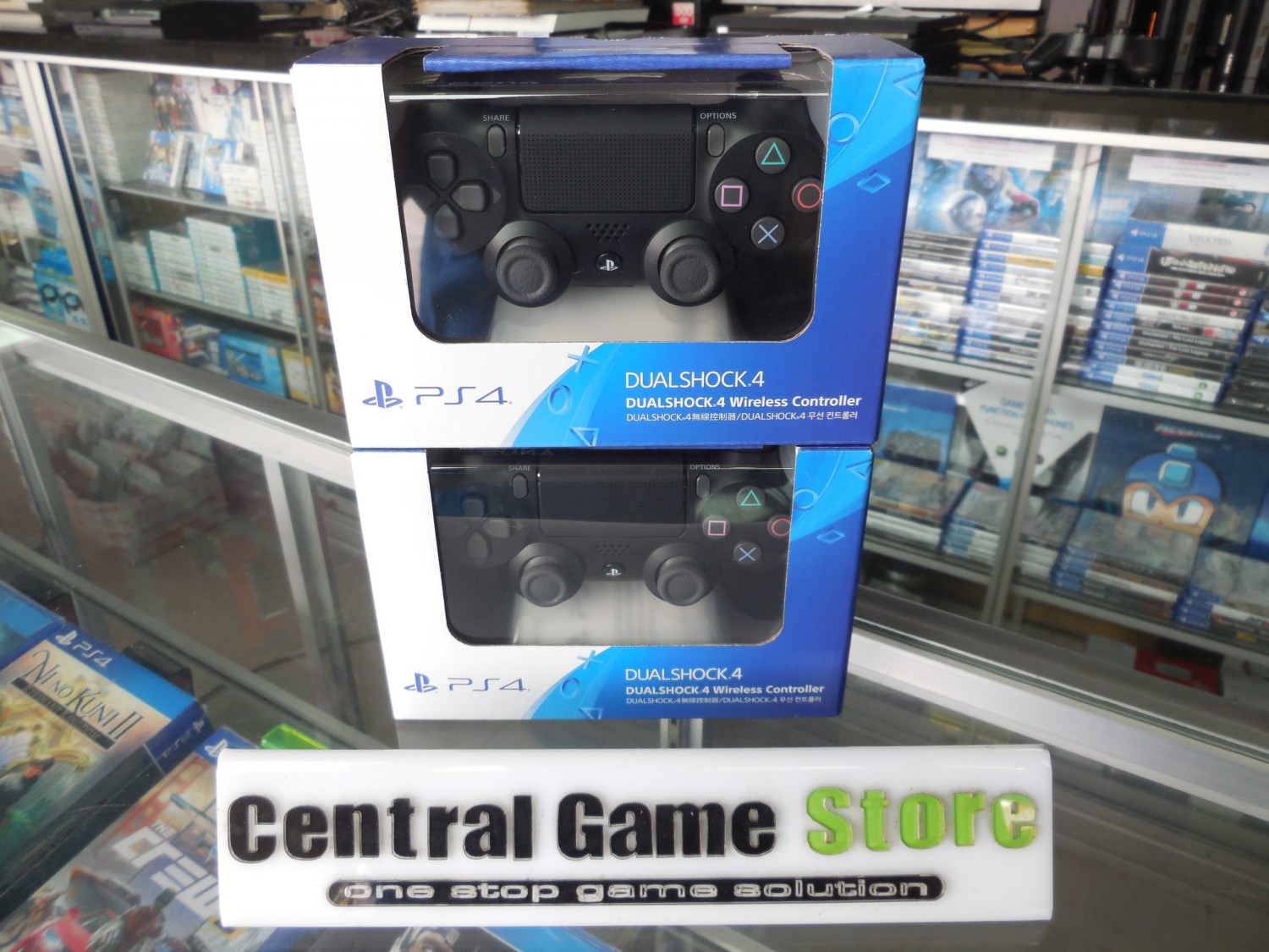 PS4 New Dualshock 4 Wireless Controller Light (Jet Black)
